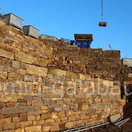 Trockenmauerbau durch die Gärtner der Hans Schmid GmbH in der Roßwager Halde / Lembergerland