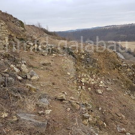 Rhode-Arbeiten zur Trockenmauersanierung im Roßwager Amphitheater bei Vaihingen/Enz