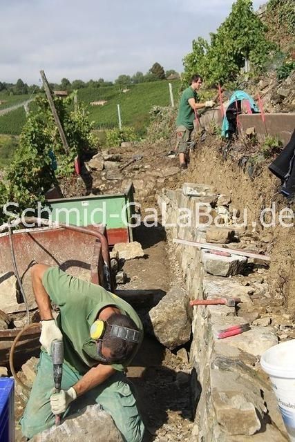 Die ersten Mauersteine